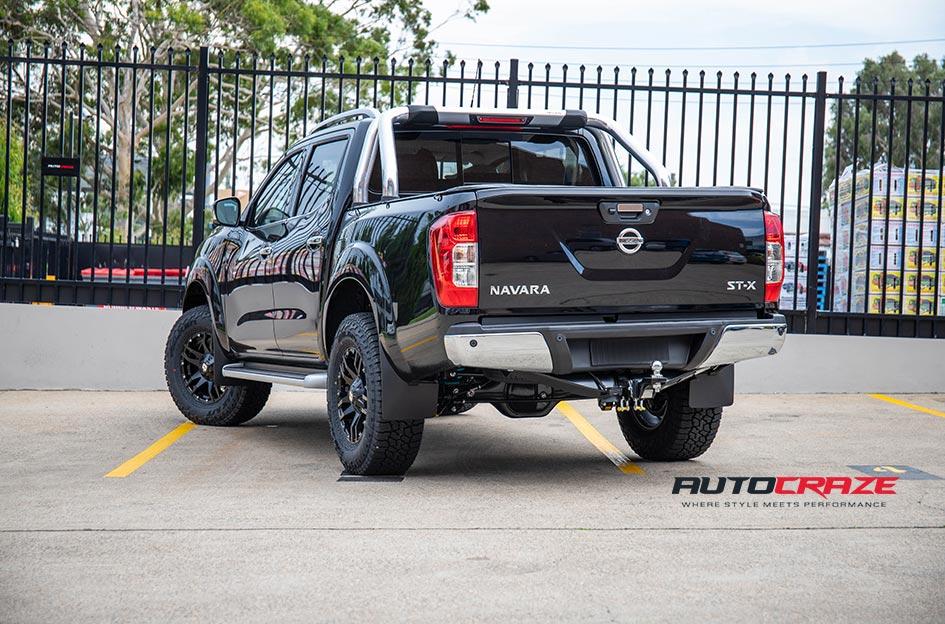 NISSAN NAVARA CLIFF MATTE BLACK
